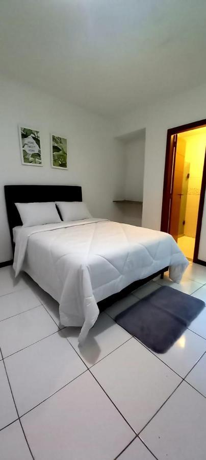 Bliss Hoteis Centro Búzios Exteriér fotografie A bedroom with a bed and a bathroom