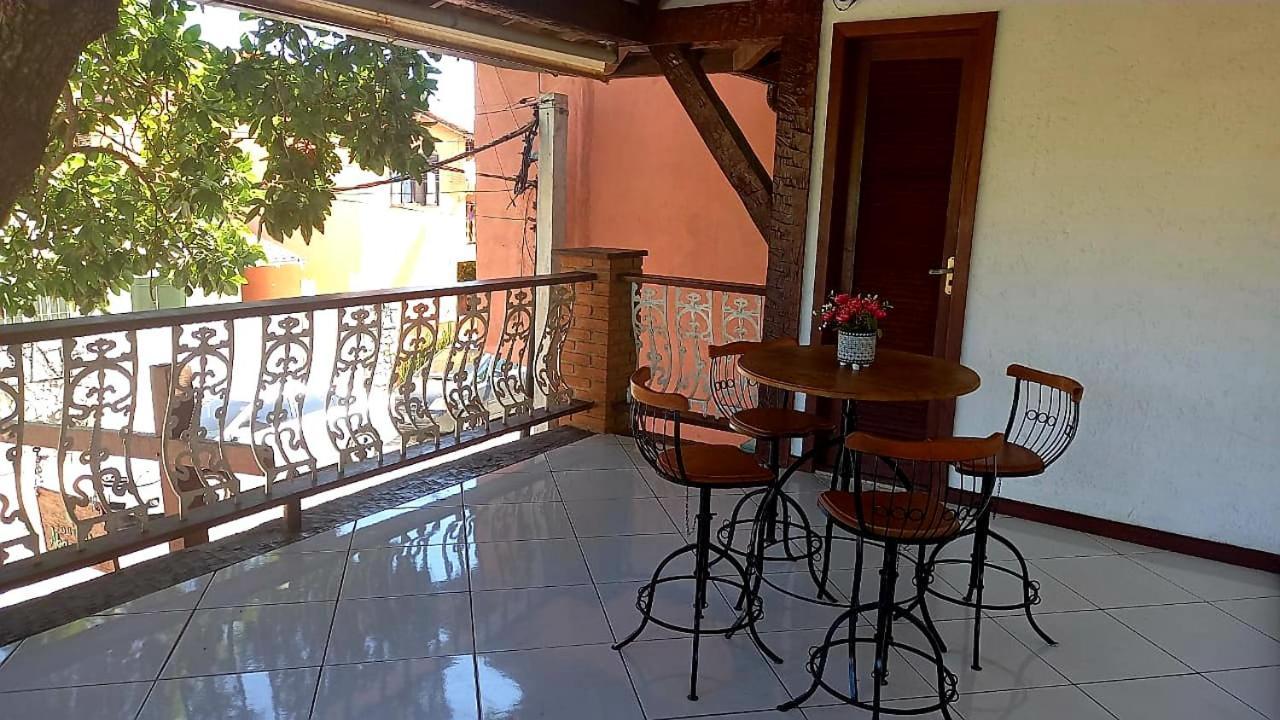 Bliss Hoteis Centro Búzios Exteriér fotografie A balcony in the house of the writer, in the city of Salta, Argentina.